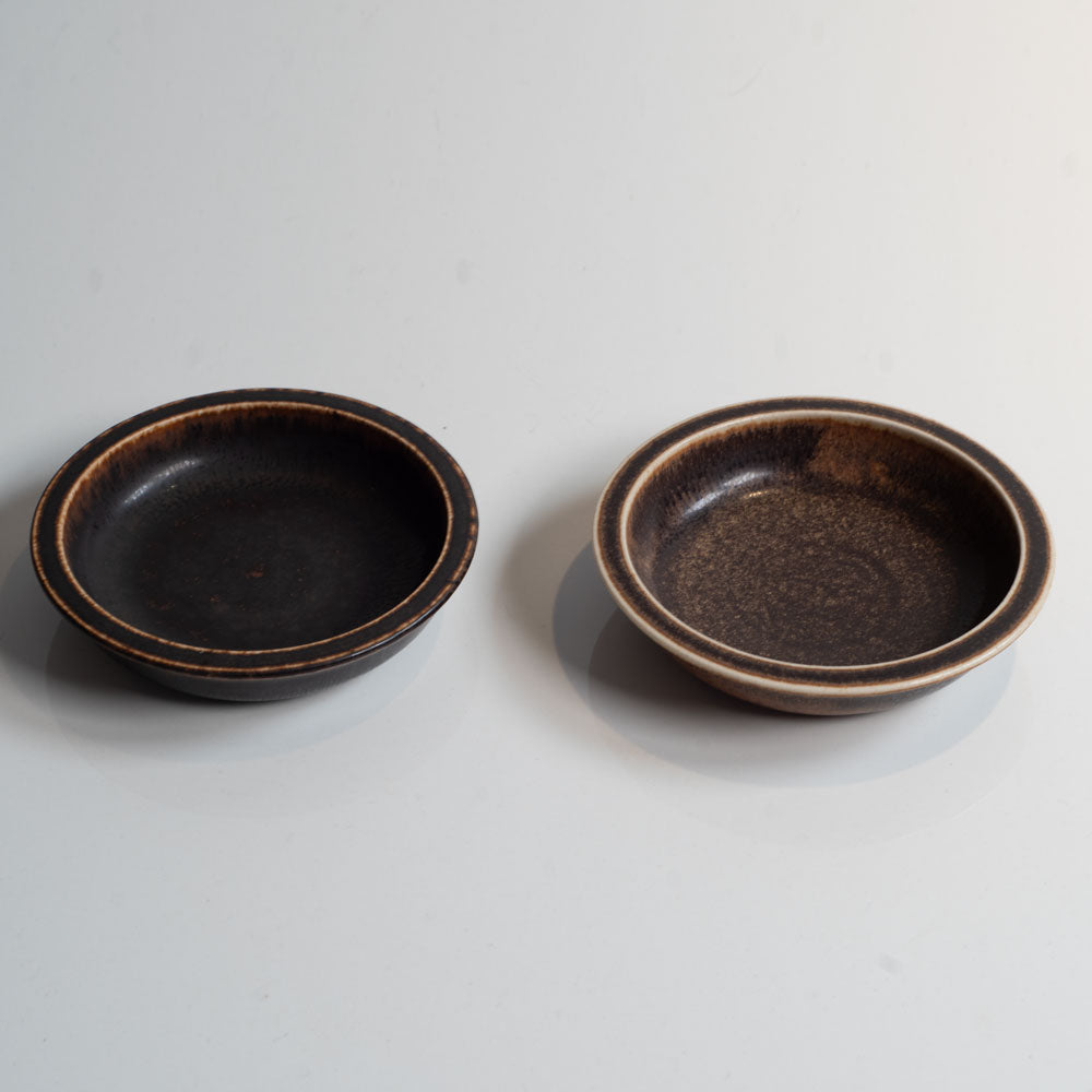 Pair of small dishes with brown matte glaze by Eva Staehr Nielsen for Saxbo, Denmark