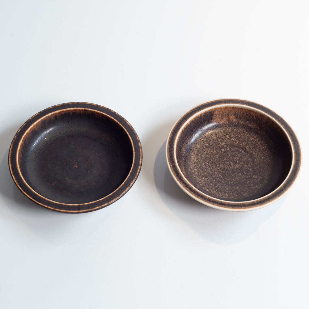 Pair of small dishes with brown matte glaze by Eva Staehr Nielsen for Saxbo, Denmark