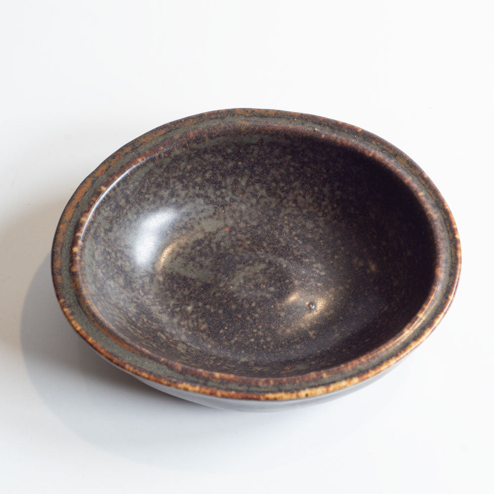 Erik Rahr for Saxbo, Denmark, small dish with brown matte glaze M4131