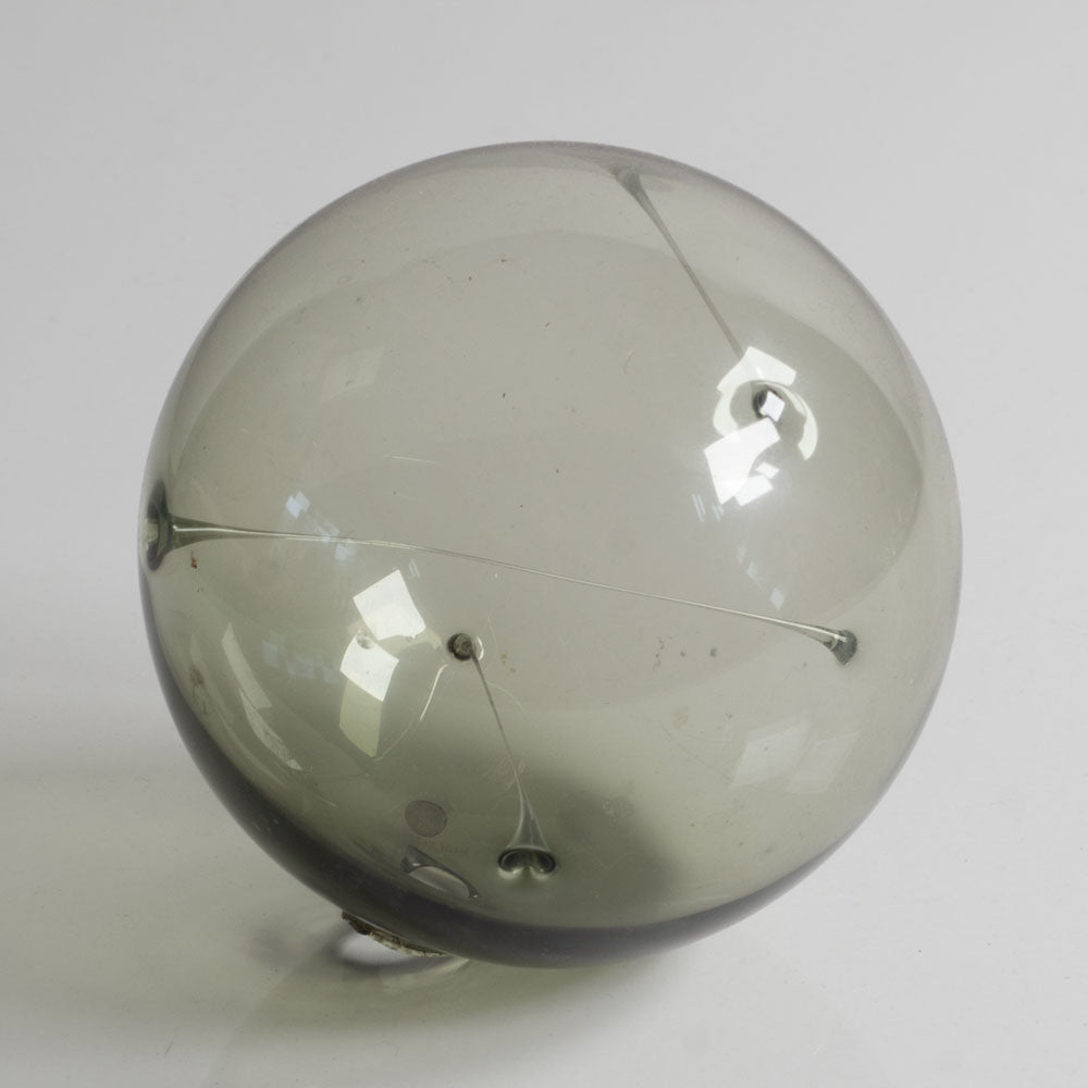 Timo Sarpaneva for Iittala, Finland, "Aurinkopallo" gray glass hanging sphere J1208