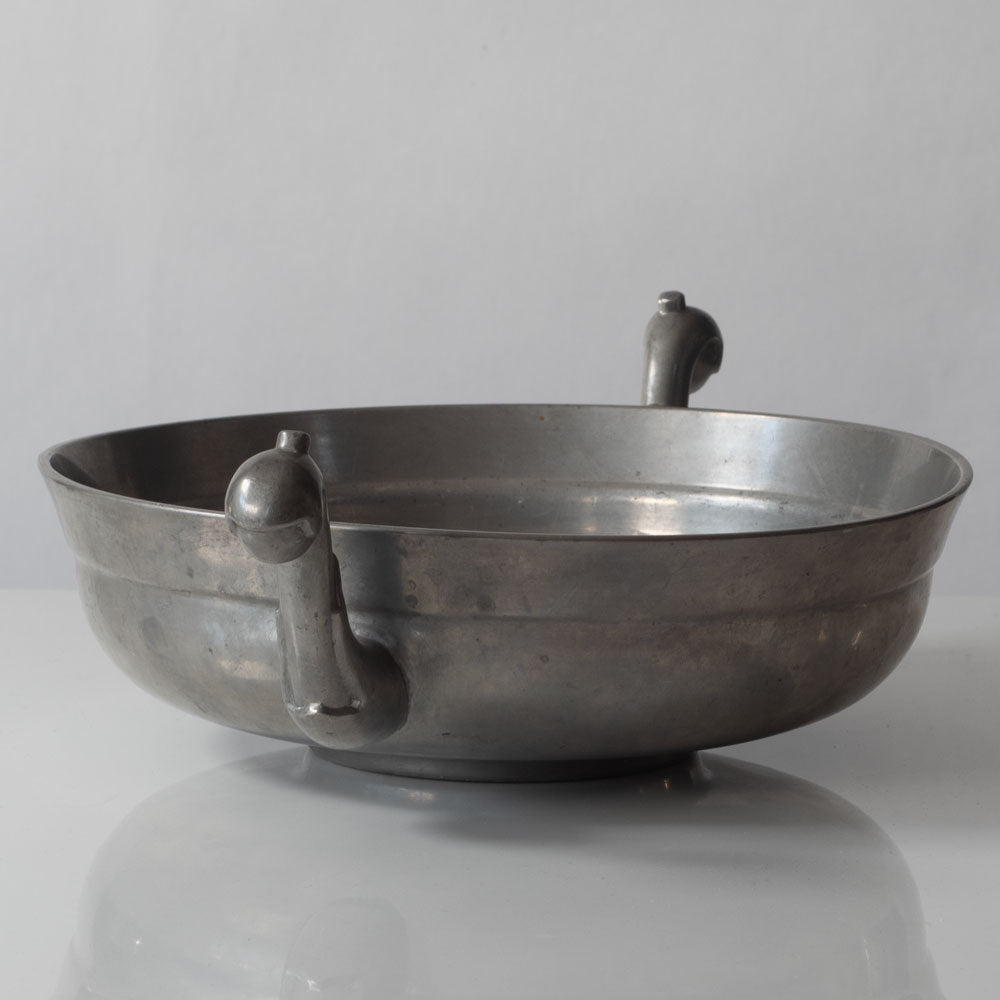 Edvin Ollers for Schreuder & Olsson, Sweden, pewter bowl with two handles J1418