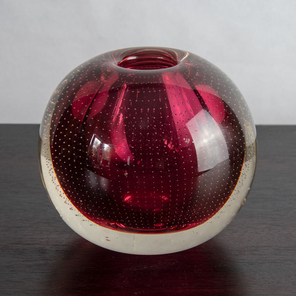 A.D. Copier for Leerdam, the Netherlands, red and clear glass vase with control bubbles G9354