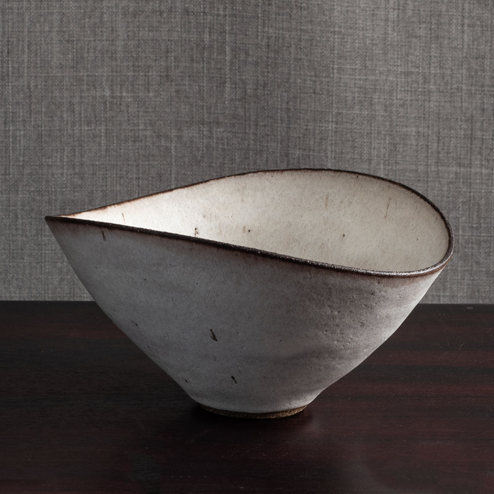 Lucie Rie, UK, unique stoneware bowl with matte off-white glaze M4092