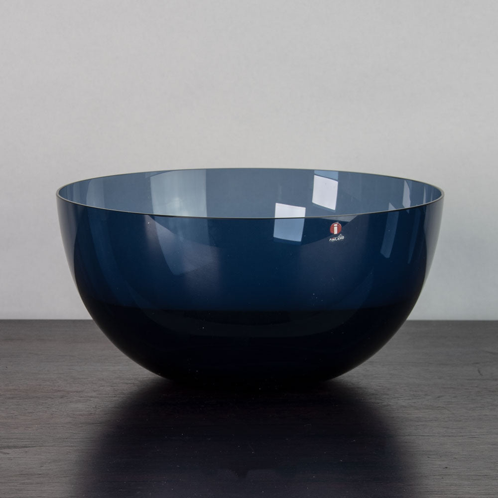 Timo Sarpaneva for Iittala, Finland, "i-glass" bowl in blue glass J1126