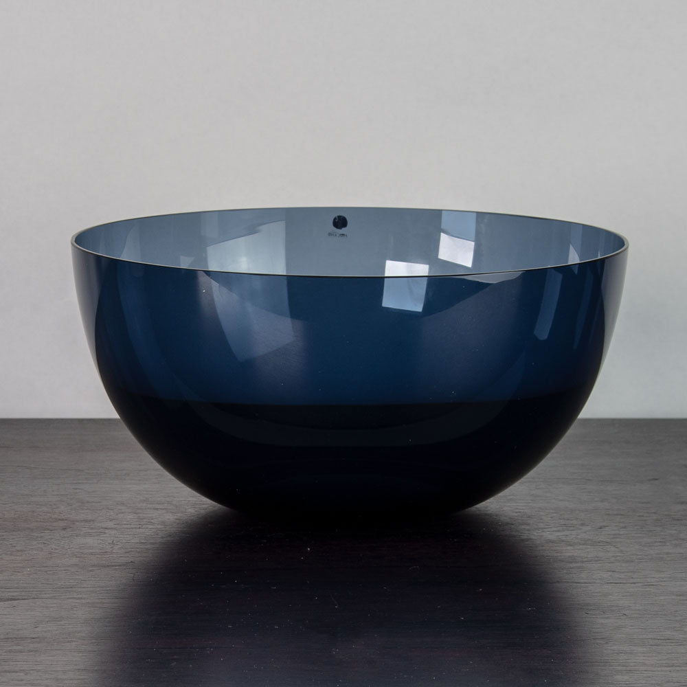 Timo Sarpaneva for Iittala, Finland, "i-glass" bowl in blue glass J1126