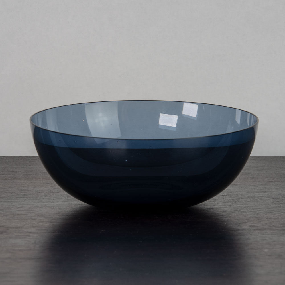 Timo Sarpaneva for Iittala, Finland, "i-glass" bowl in blue glass J1127