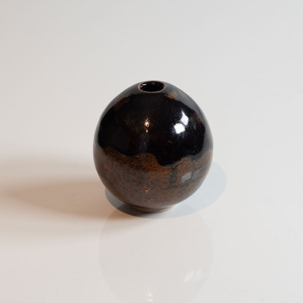 Ingeborg Zenker, Zenker Karthausen, unique stoneware vessel with brown-black glaze K2810