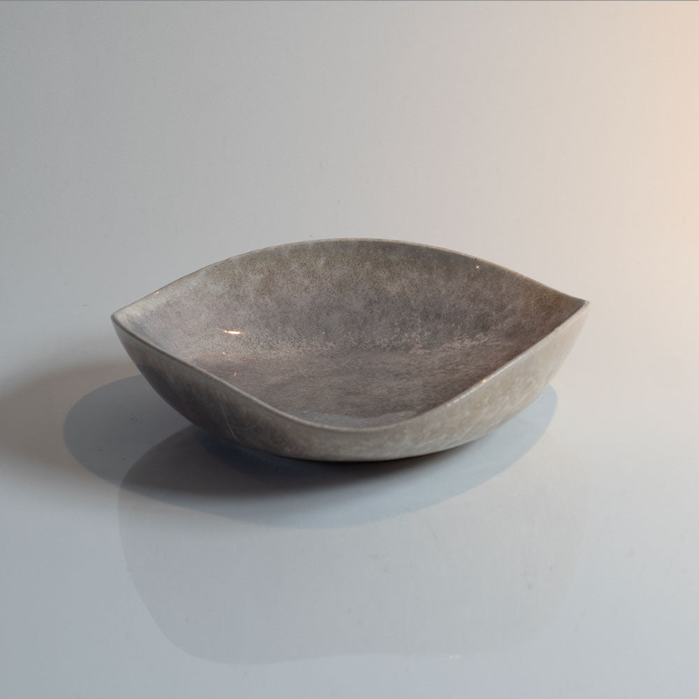 Richard Uhlemeyer, Germany, ceramic dish with glossy gray glaze C5137