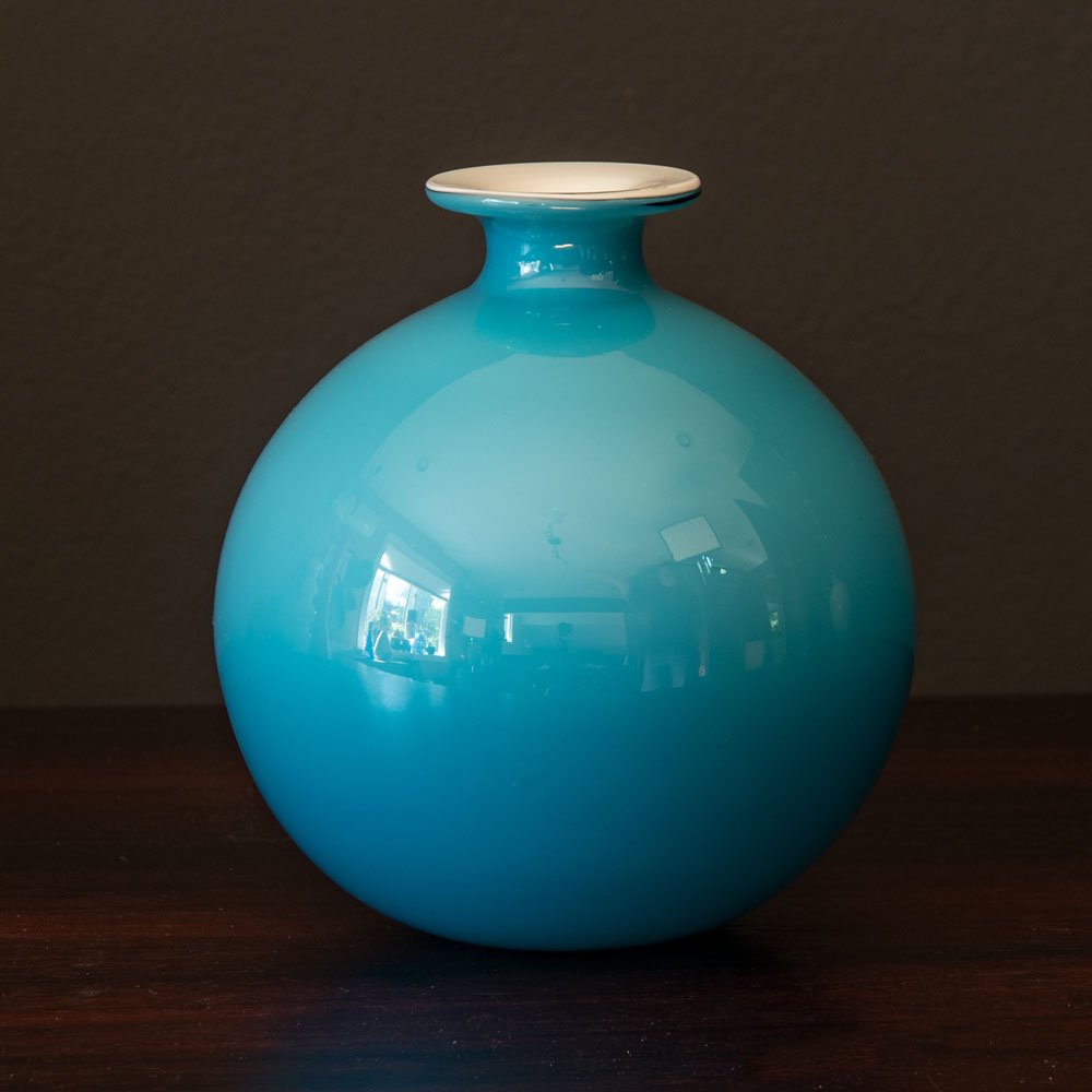 Blue glass "Carnaby" vase by Michael Bang for Holmegaard J1135