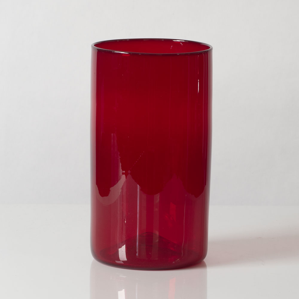Kaj Franck for Nuutäjarvi-Nottsjö, Finland, cylindrical vase in red glass L3070