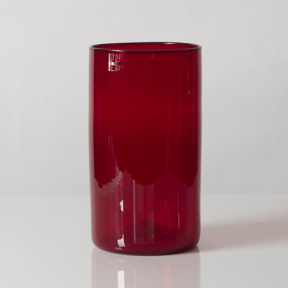 Kaj Franck for Nuutäjarvi-Nottsjö, Finland, cylindrical vase in red glass L3070