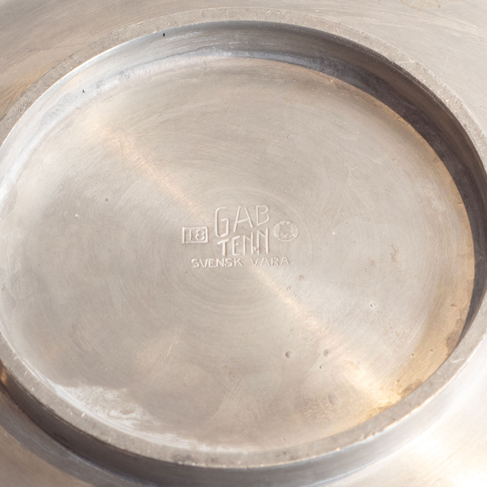 GAB Tenn, Sweden, pewter lidded bowl with wooden handle L3690