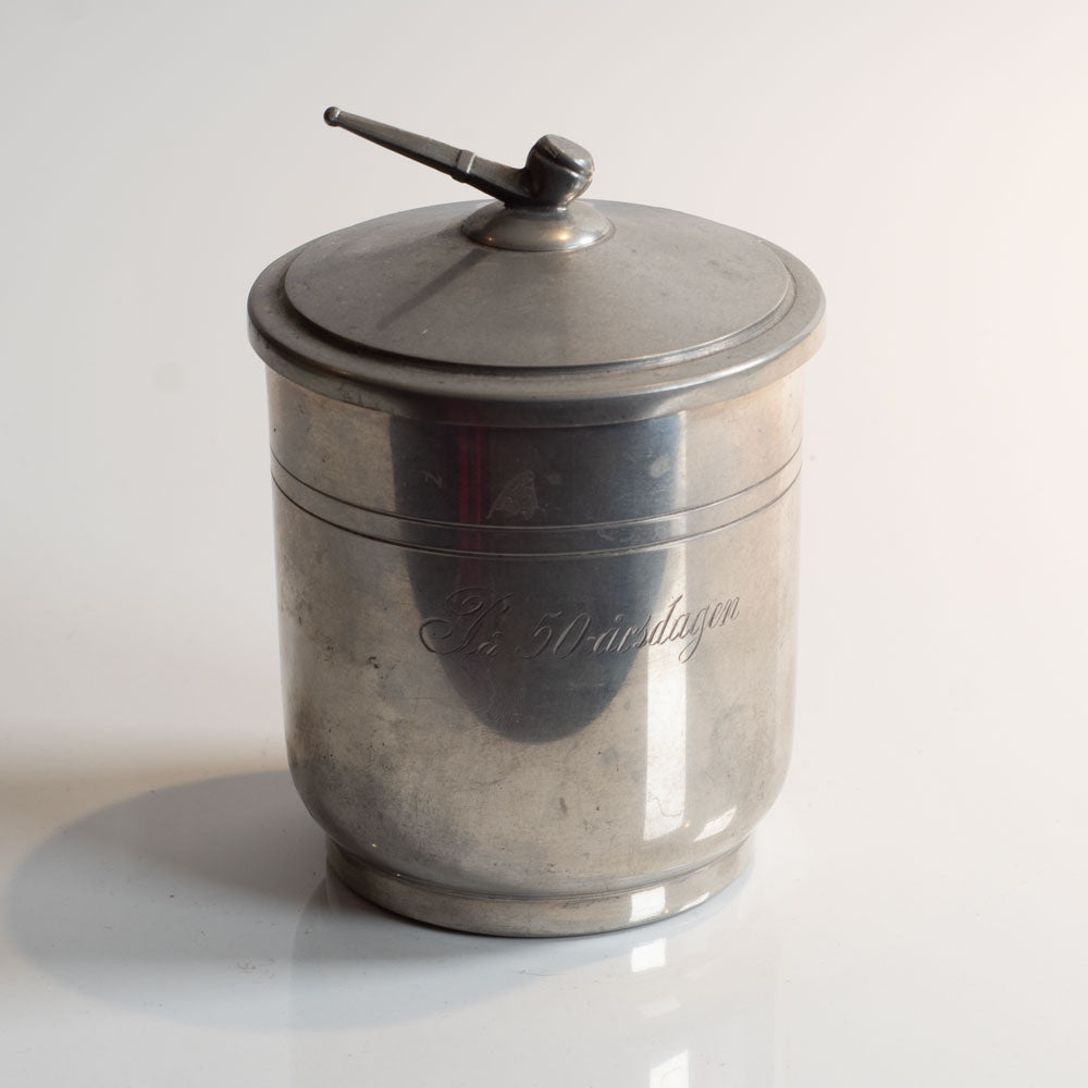 Lundin & Lindberg, Sweden, pewter lidded jar with sculptural finial M4197
