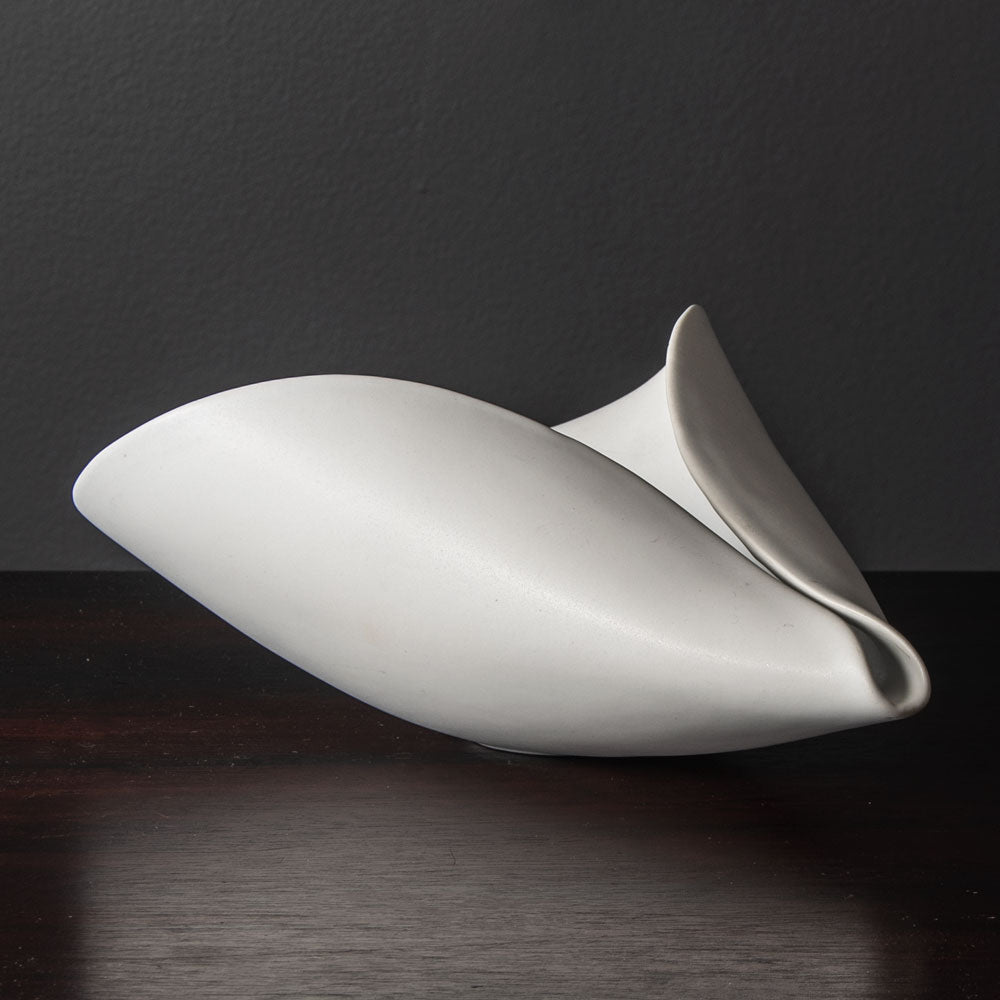 Stig Lindberg for Gustavsberg, "Veckla" bowl with matte white glaze H1441