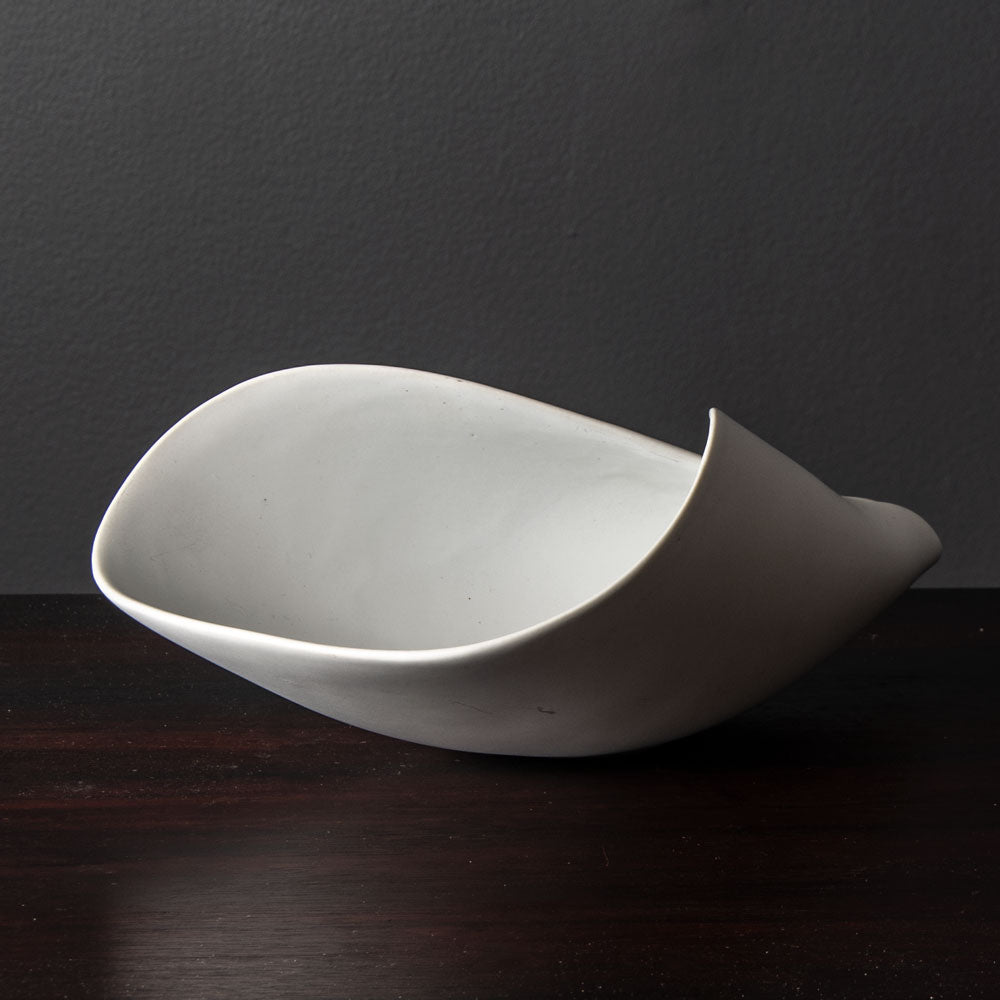 Stig Lindberg for Gustavsberg, "Veckla" bowl with matte white glaze H1441