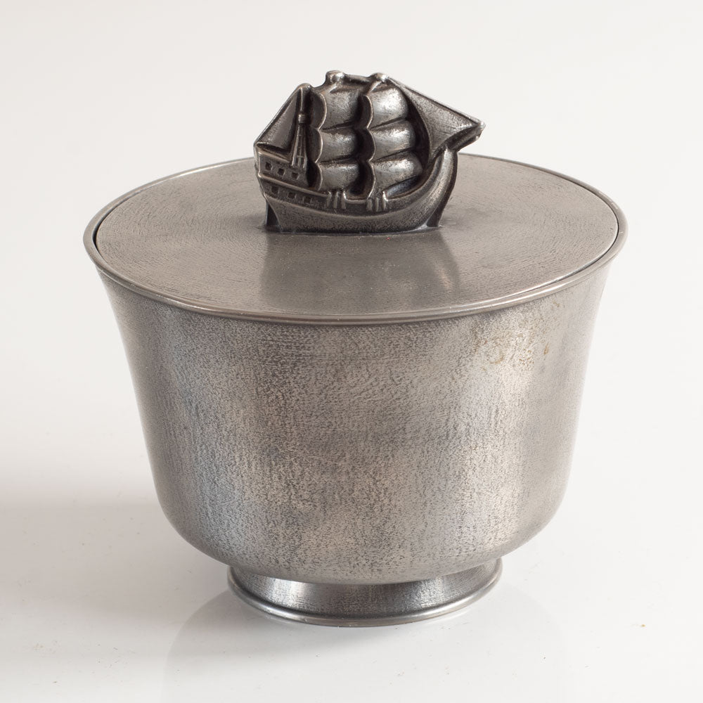 Schreuder & Olsson, Sweden, pewter deco lidded bowl M4140