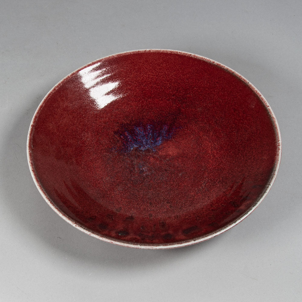 Gerry Williams, US, Unique stoneware bowl with oxblood glaze N7550
