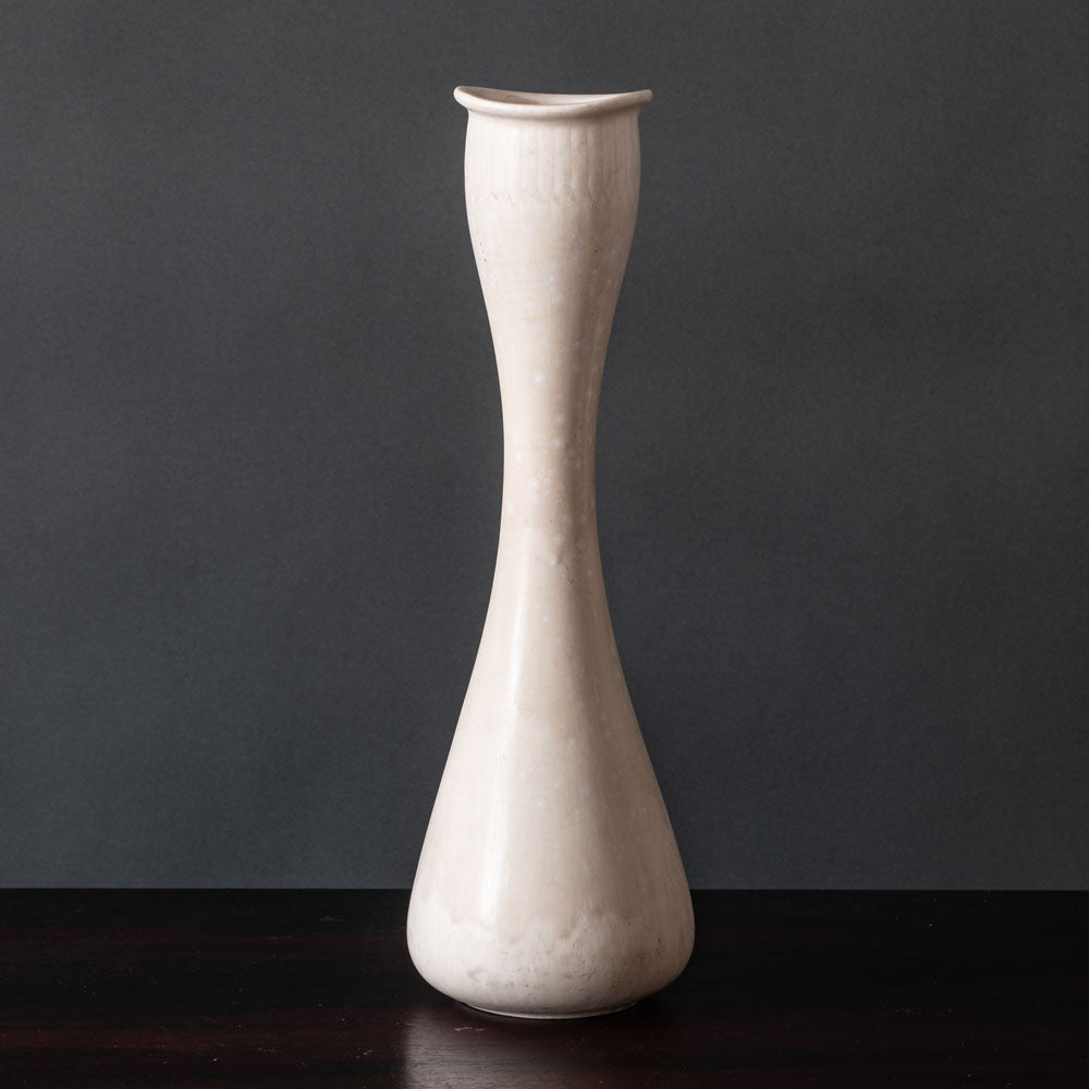 Gunnar Nylund for Rörstrand stoneware vase with white glaze K2786