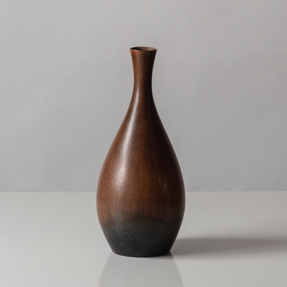 Carl Harry Stålhane for Rörstrand, Sweden, vase with golden brown glaze J1058