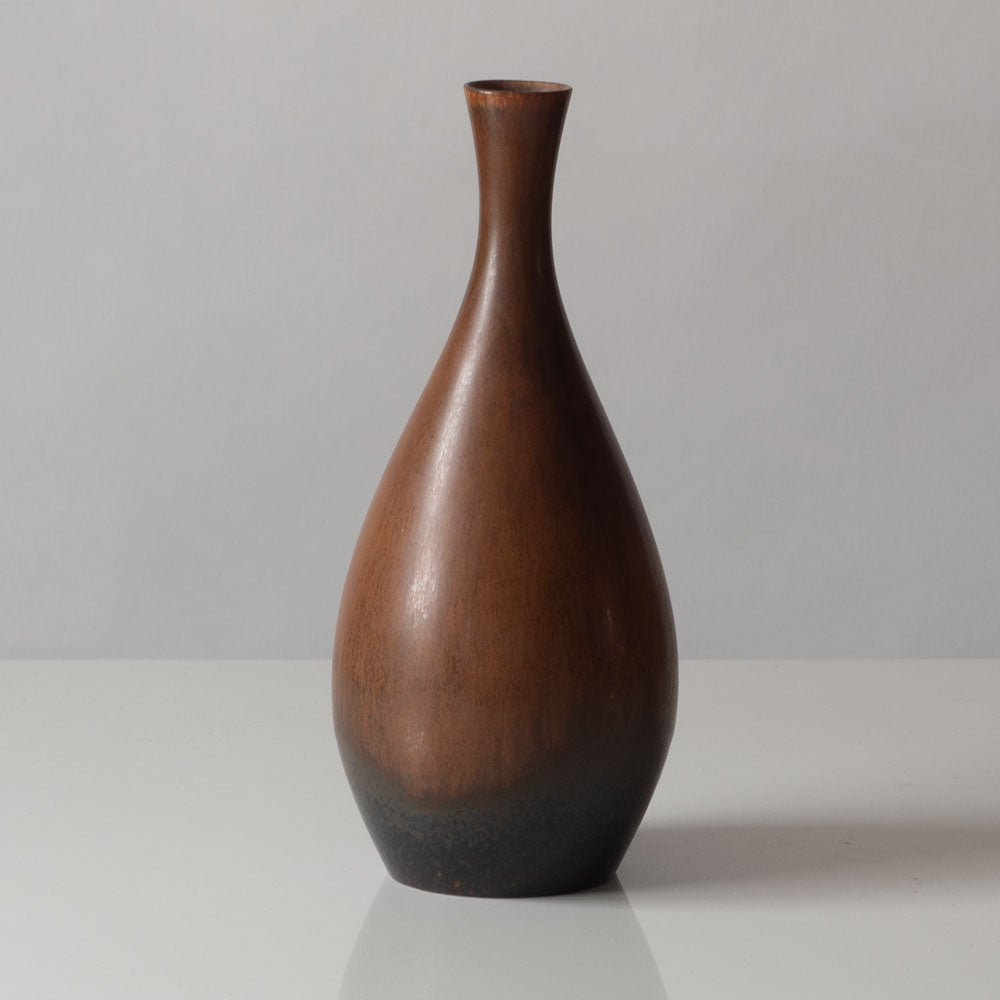 Carl Harry Stålhane for Rörstrand, Sweden, vase with golden brown glaze J1058