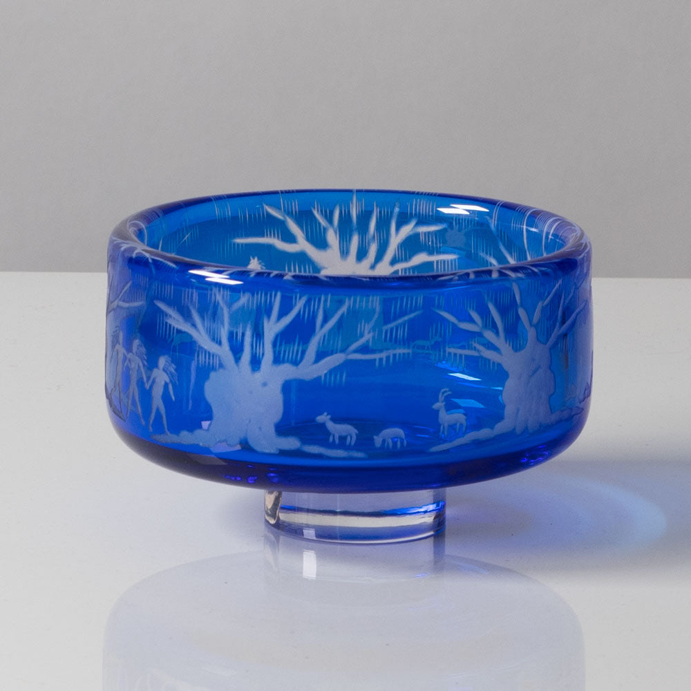 Gunnar Cyrén for Orrefors, engraved footed glass bowl L3177