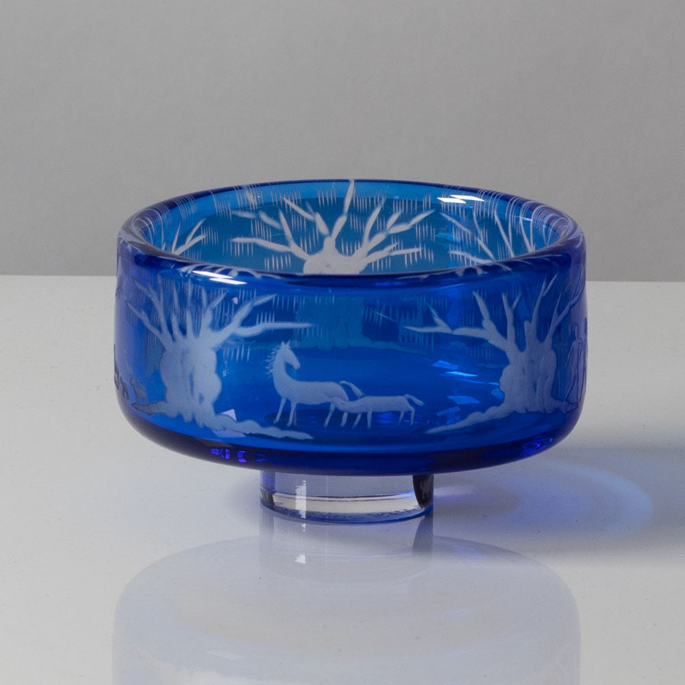 Gunnar Cyrén for Orrefors, engraved footed glass bowl L3177