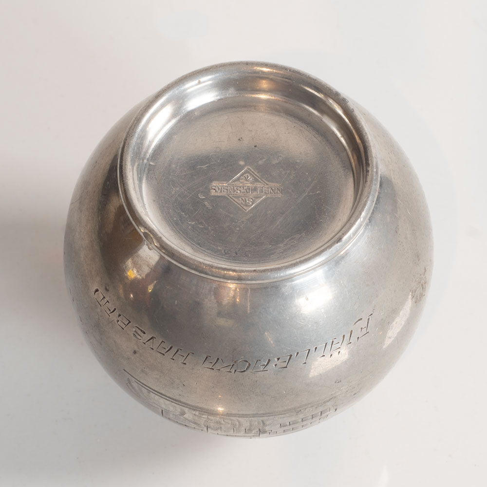 Sweden, small round pewter vase L3694