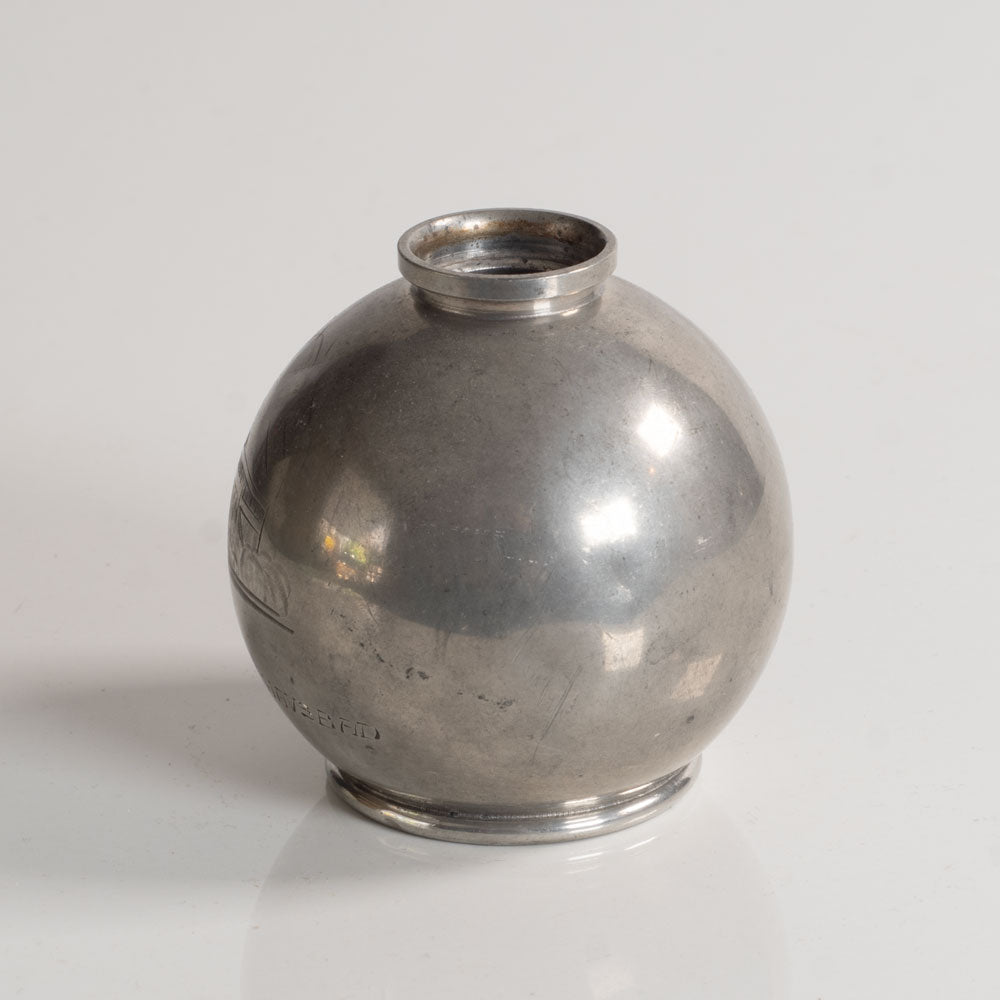 Sweden, small round pewter vase L3694