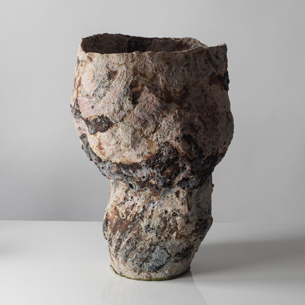 Ewen Henderson, UK, Unique, hand built mixed-clay vessel L3108