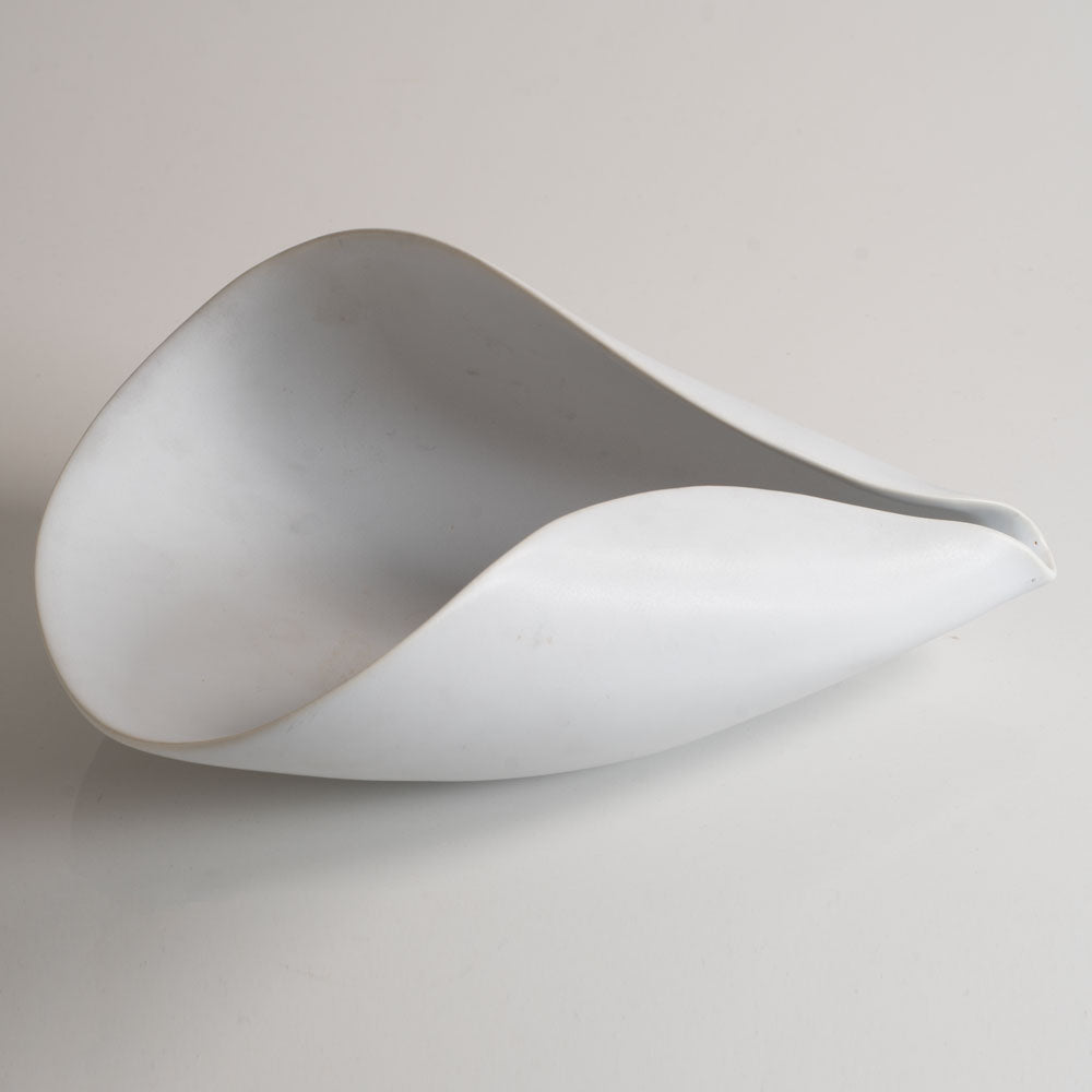 Stig Lindberg for Gustavsberg, Sweden, porcelain "Veckla" bowl with matte white glaze H1285