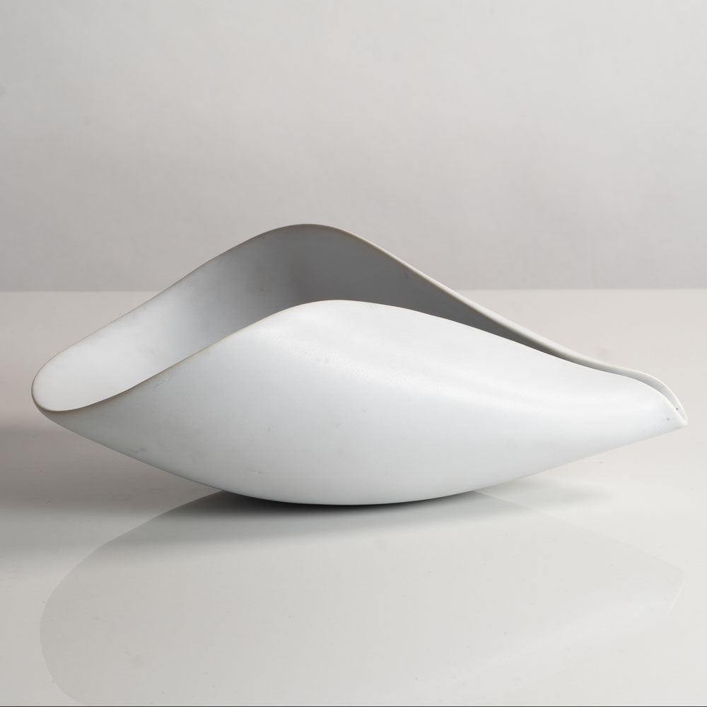 Stig Lindberg for Gustavsberg, Sweden, porcelain "Veckla" bowl with matte white glaze H1285