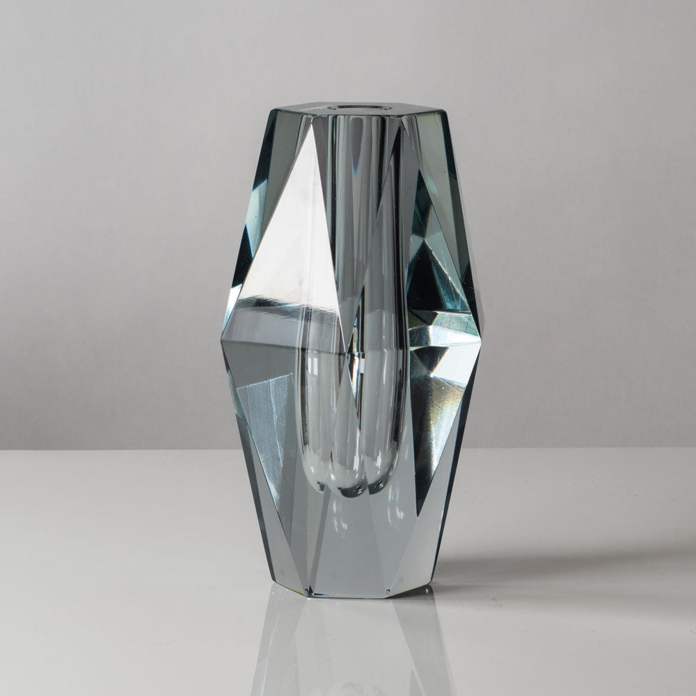 Strombergshyttan large faceted vase in clear glass L3118