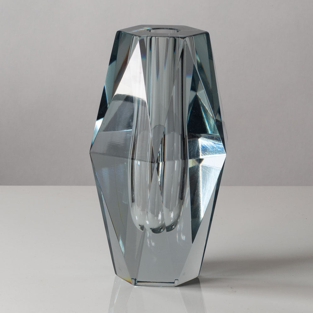 Strombergshyttan large faceted vase in clear glass L3118