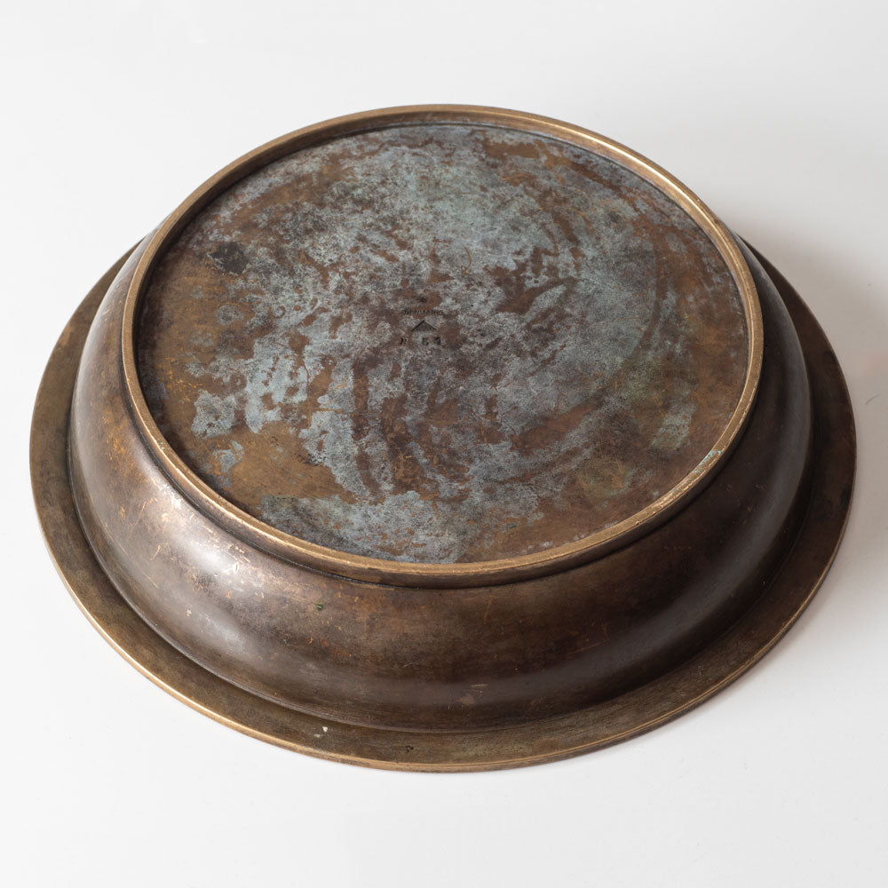 Just Andersen, Denmark, shallow bronze bowl with goldfish engraving to interior L3109