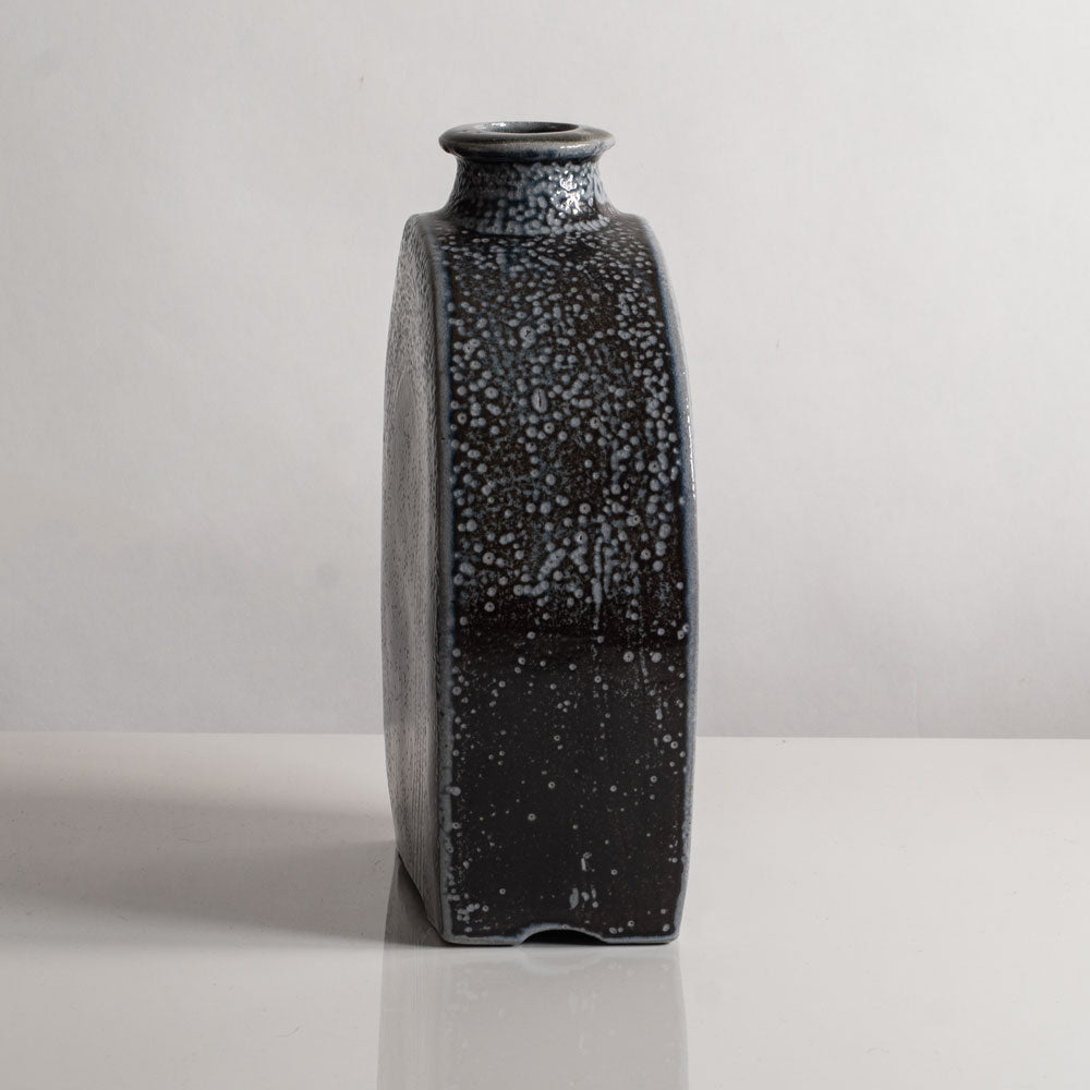 Phil Rogers, own studio, UK unique stoneware vase with semi-gloss gray glaze M4288