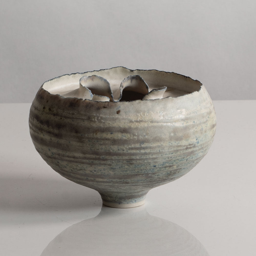 Deirdre Burnett, own studio, frilled sculptural vessel K2163