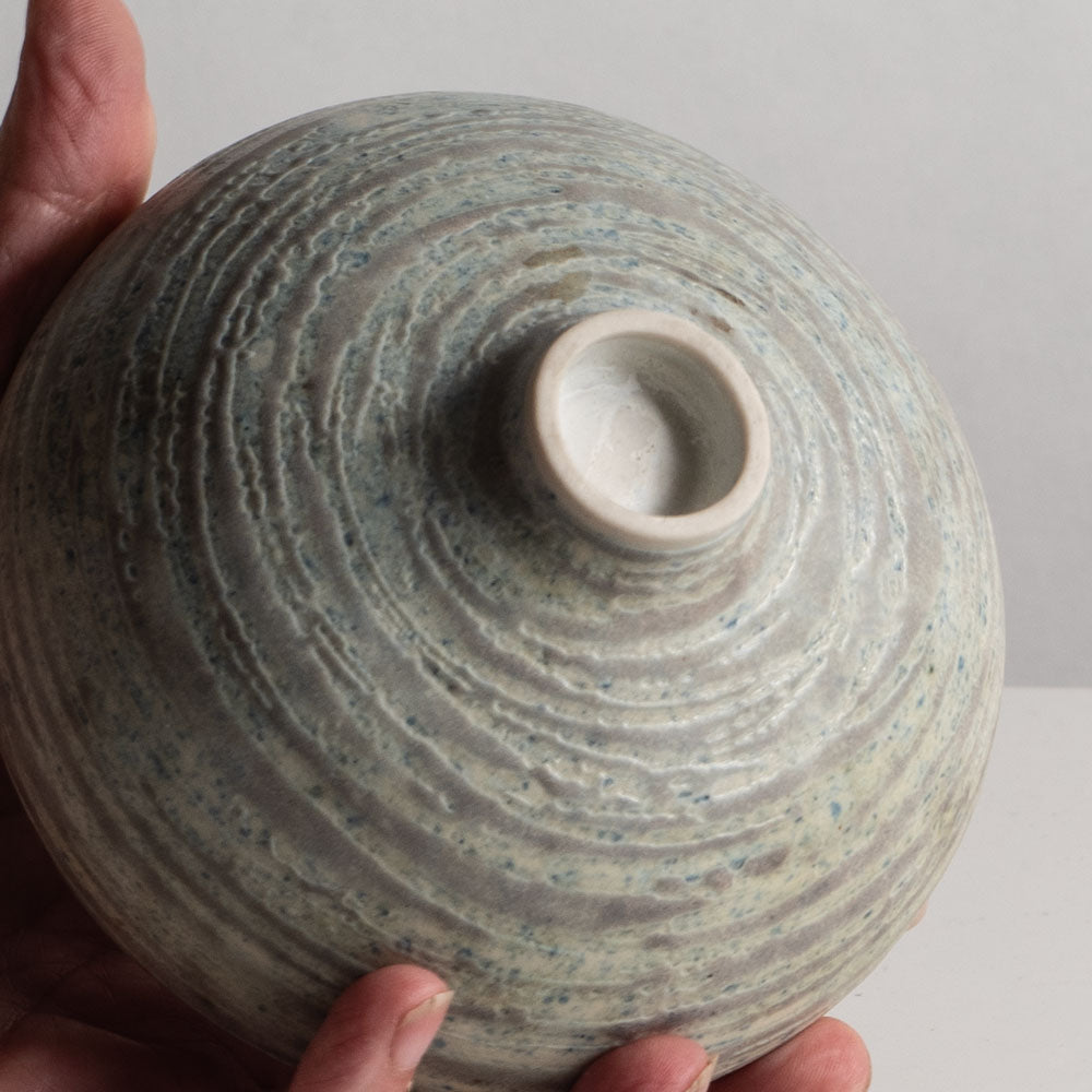Deirdre Burnett, own studio, frilled sculptural vessel K2163