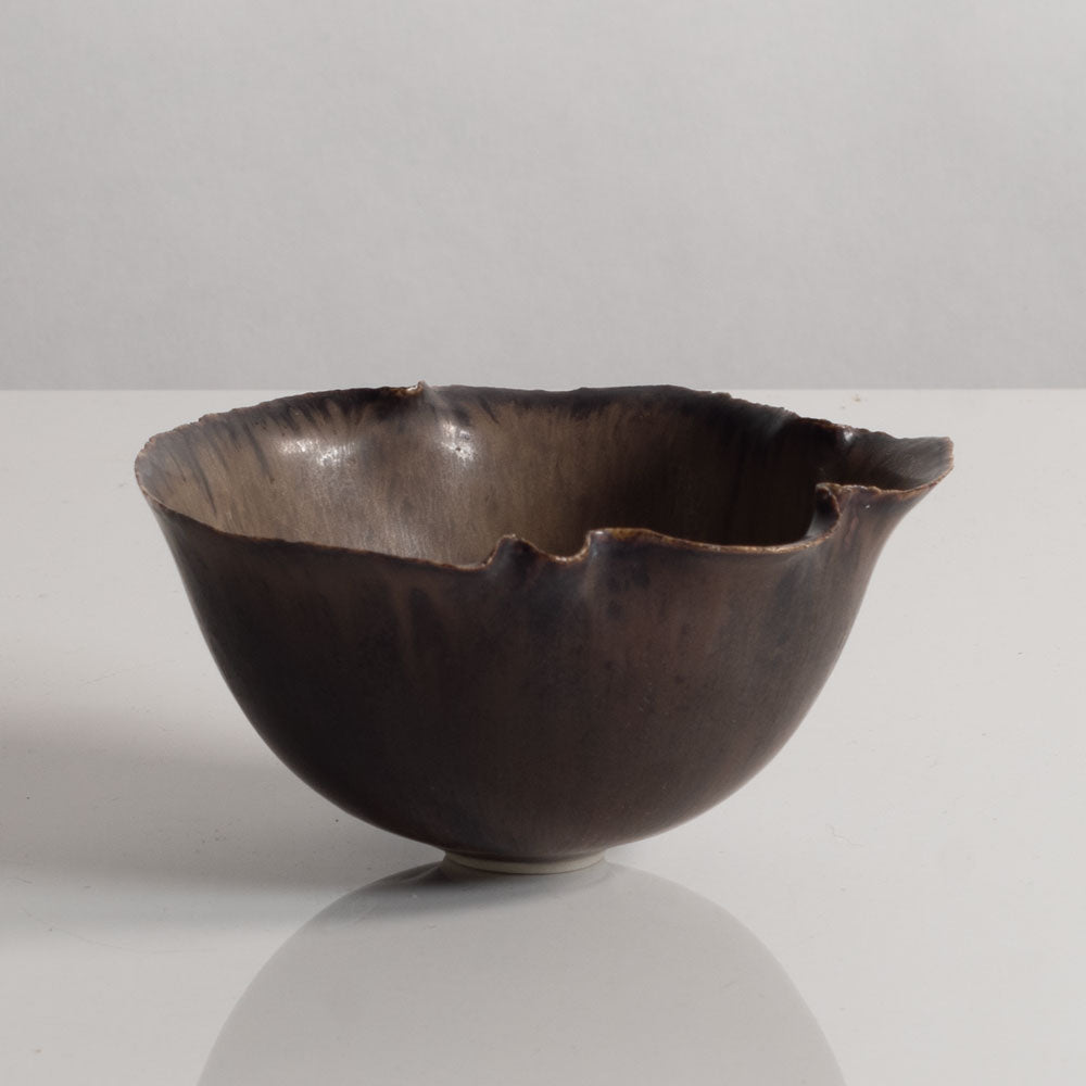 Deirdre Burnett, own studio, UK, unique stoneware bowl with matte brown glaze K2169