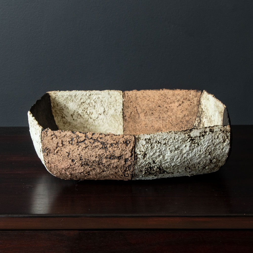 Ulfert Hillers, Germany, Unique stoneware handbuilt bowl J1284