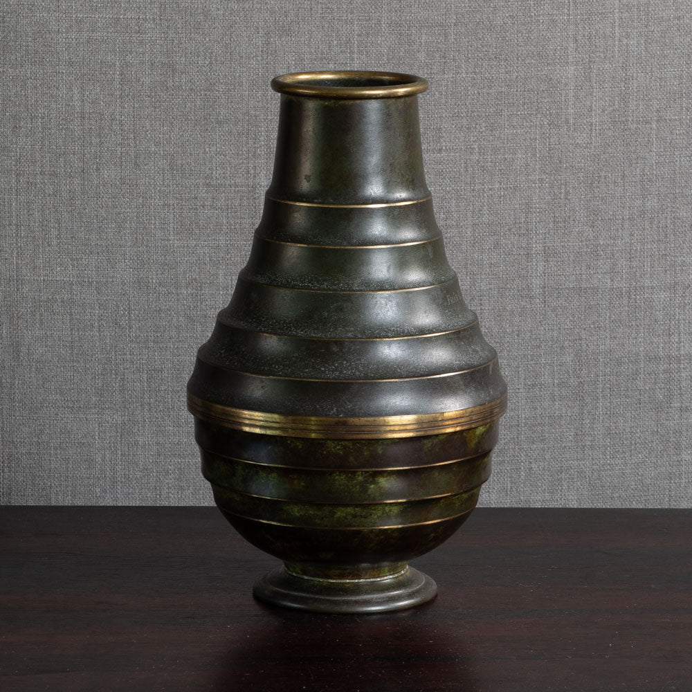 SVM, Sweden, ribbed vase in light bronze M5387