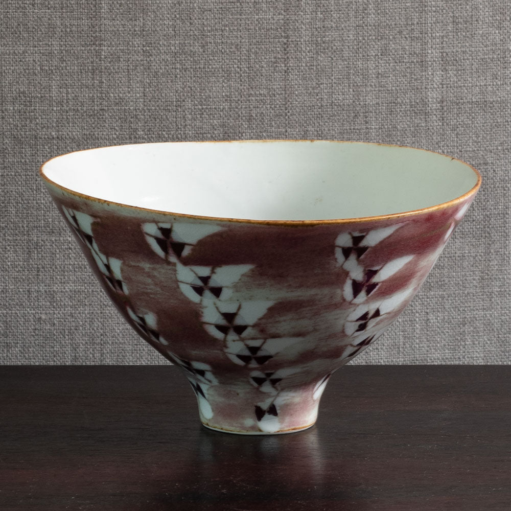 Marianne De Trey, UK, unique porcelain bowl with pink underglaze pattern M4346