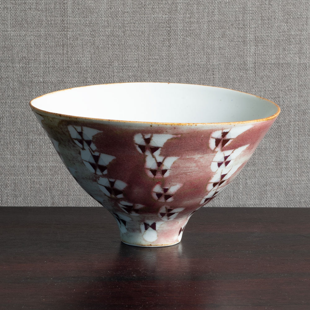 Marianne De Trey, UK, unique porcelain bowl with pink underglaze pattern M4346