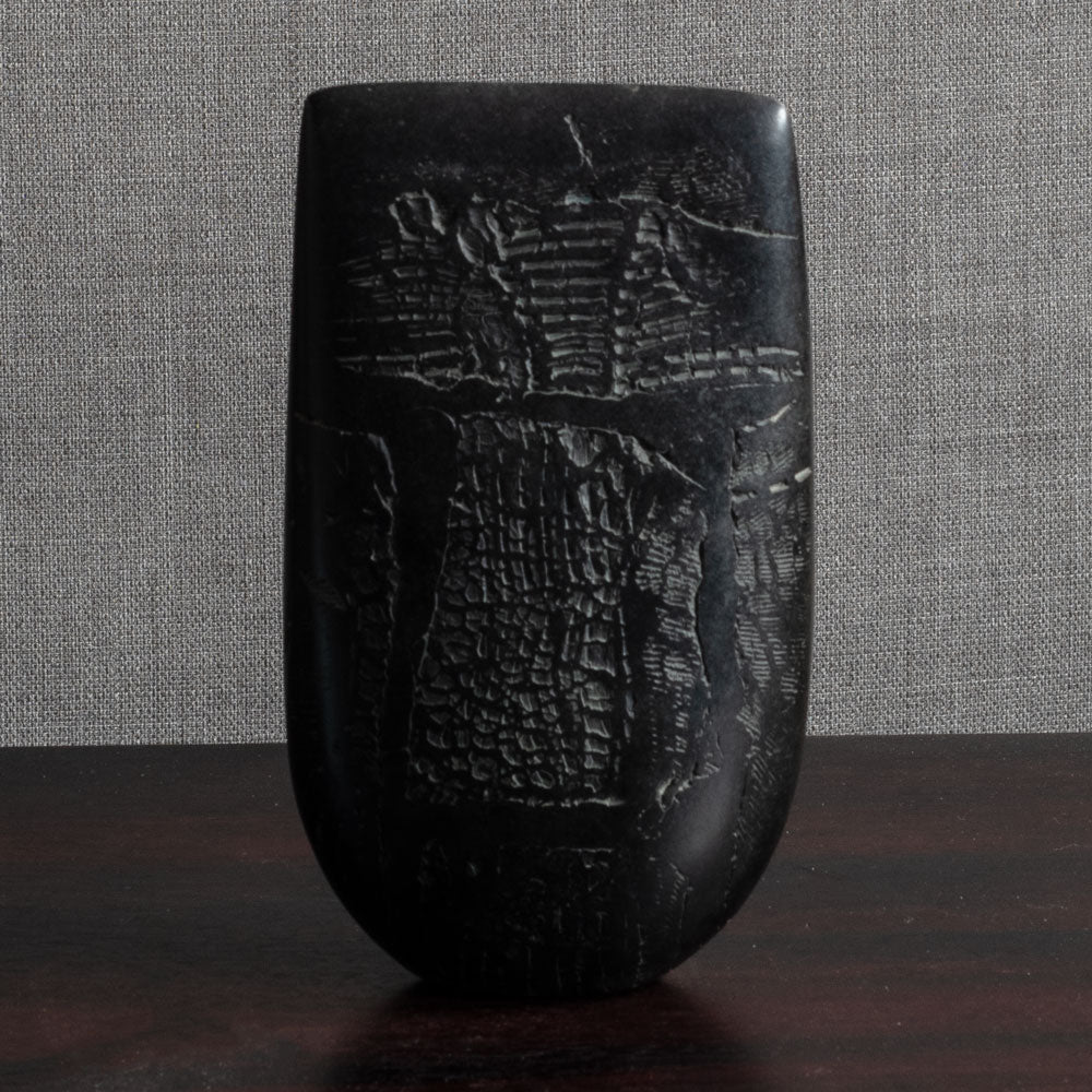 Peter Hayes, own studio, UK, black sculptural form with creased surface M4355