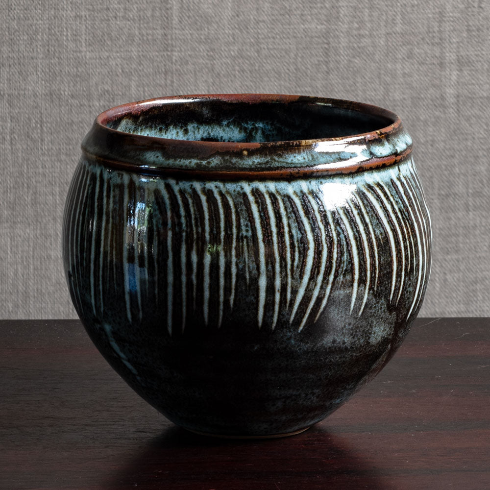 David Leach, Lowerdown Pottery, UK, unique stoneware bowl with tenmoku glaze M4336