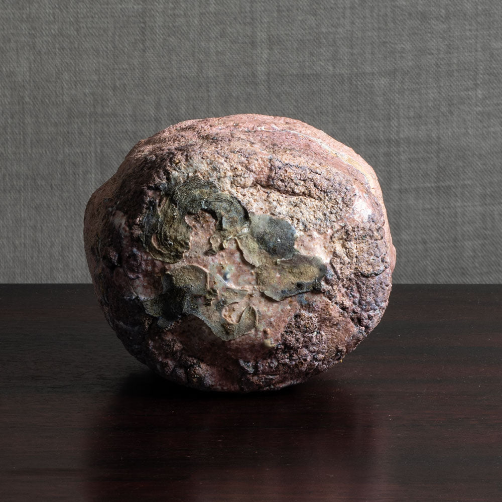 Ewen Henderson, UK, unique stoneware tea bowl with pink volcanic glaze M4296