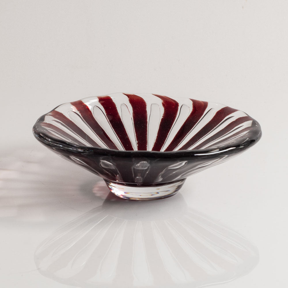 Edvin Öhrström for Orrefors, Sweden, Ariel bowl in red and clear glass L3907