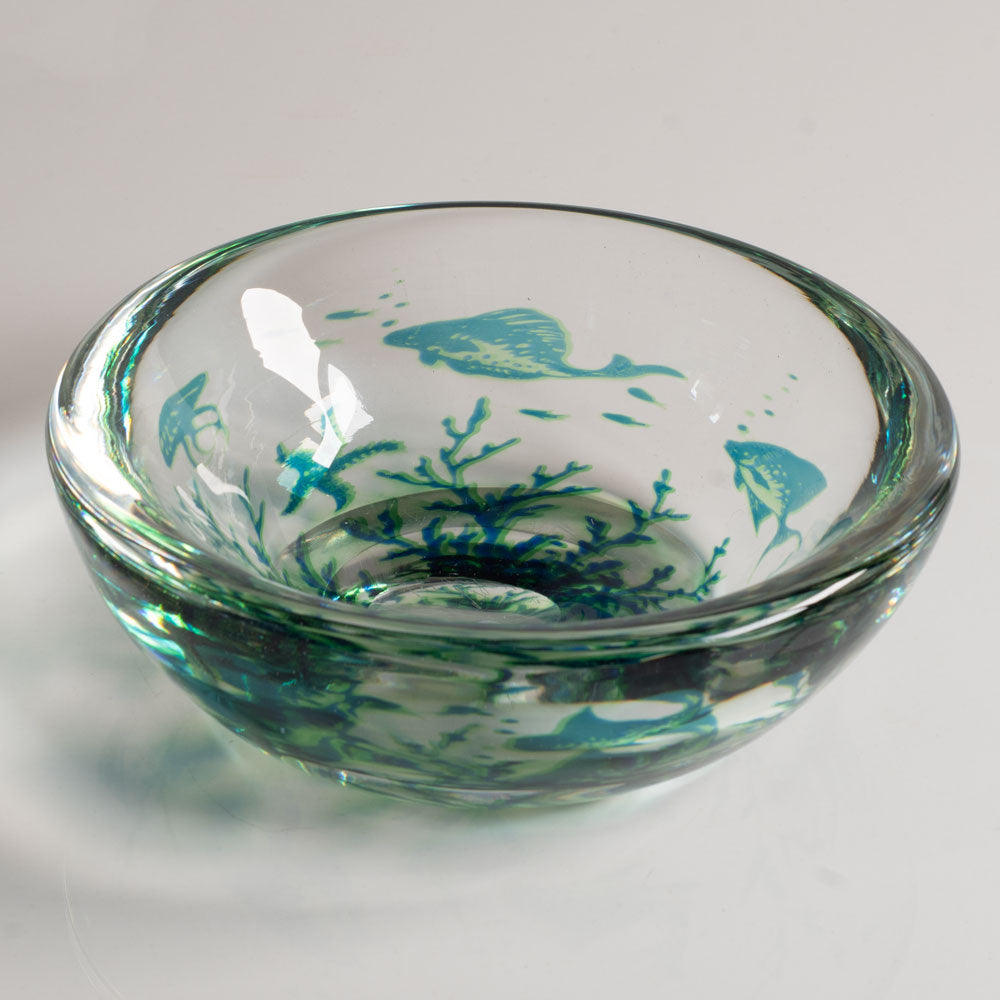 Edward Hald for Orrefors, Sweden, "Fish Graal" bowl in clear glass with blue and green internal illustration M4368