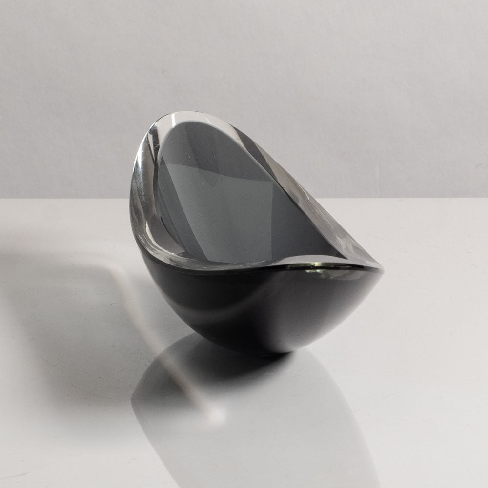 Kaj Franck for Nuutäjarvi-Nottsjö, Finland, "Kayak" bowl in blue-gray and clear glass M5396