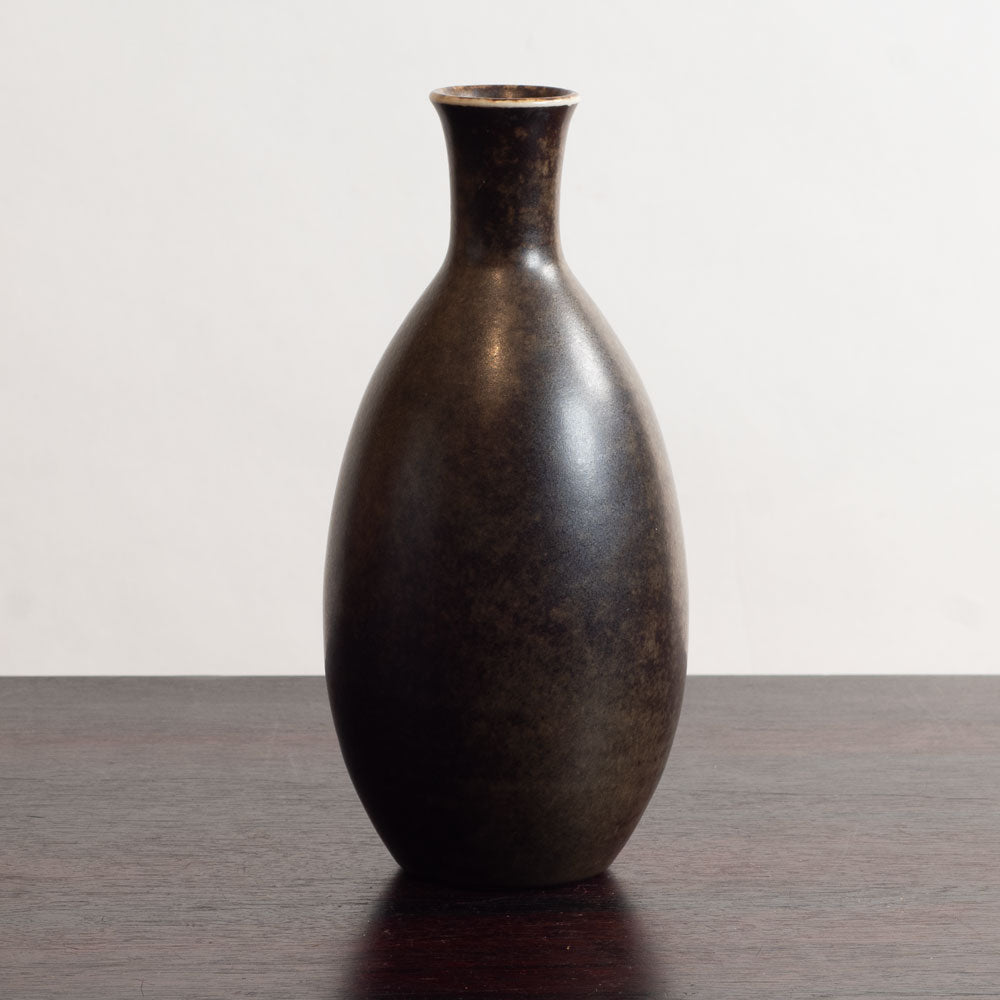 Erich and Ingrid Triller for Tobo, Sweden, unique stoneware vase with dark brown glaze M4270