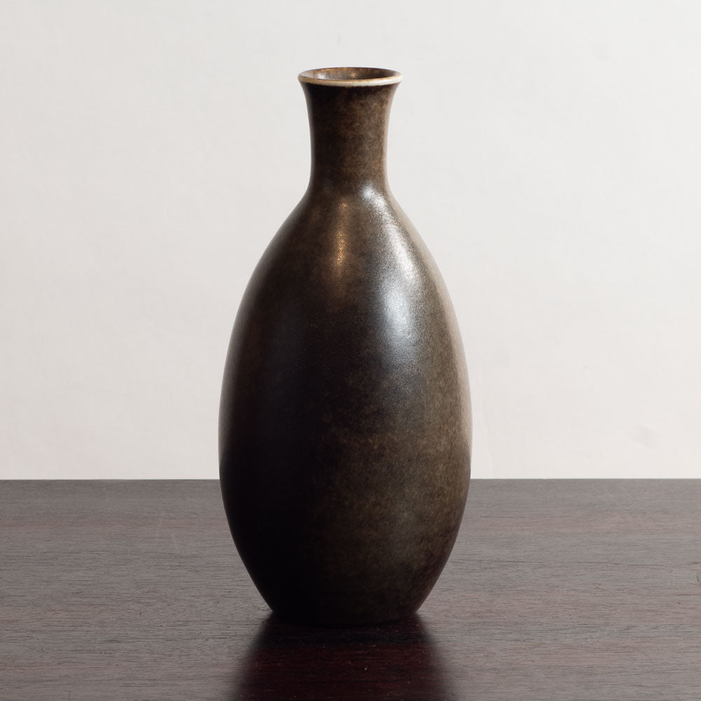 Erich and Ingrid Triller for Tobo, Sweden, unique stoneware vase with dark brown glaze M4270